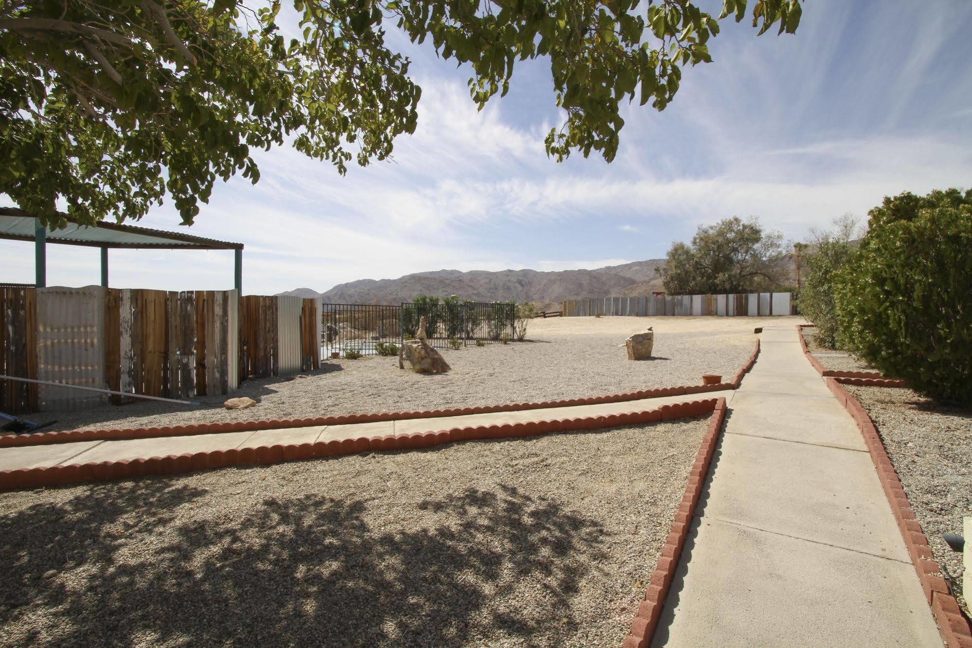 Harmony Motel Twentynine Palms Extérieur photo