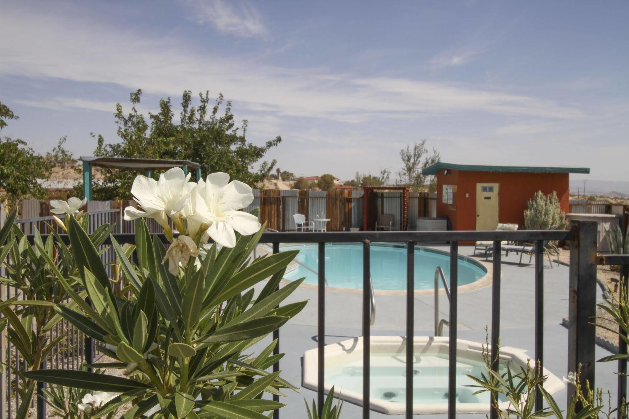 Harmony Motel Twentynine Palms Extérieur photo