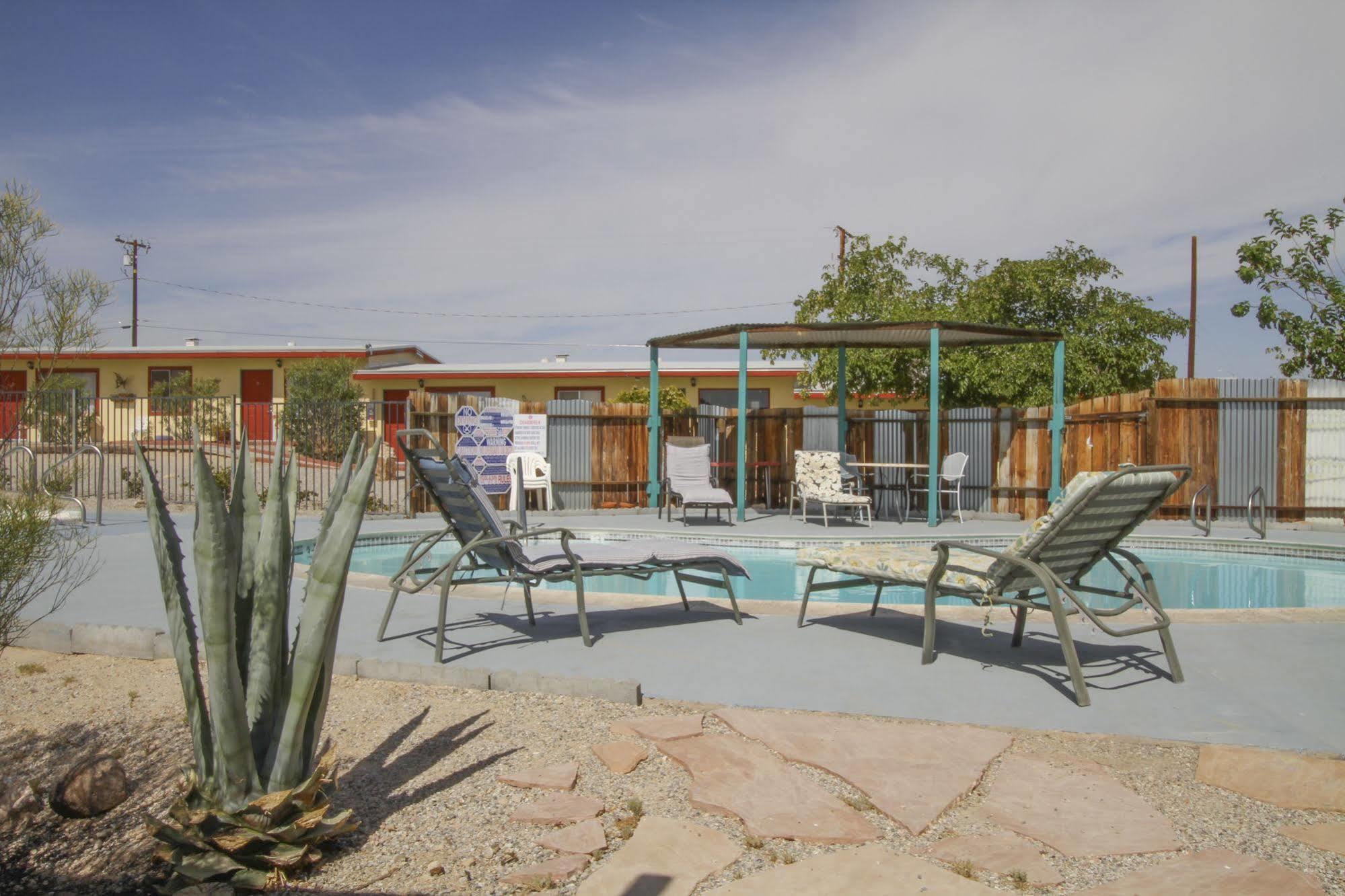 Harmony Motel Twentynine Palms Extérieur photo